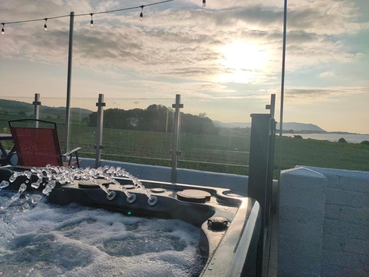 Blue Anchor House - Seaview, Hot Tub Apartments Exterior photo
